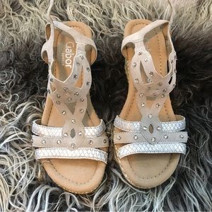 NWOT Silver/tan suede sandals